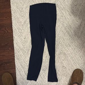 Lululemon size 6 navy 26” align leggings in good condition